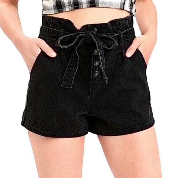American Eagle Outfitters Pants - American Eagle AE Paperbag Mom Shorts Sz 4 Black High Rise Tie Belt Button Fly